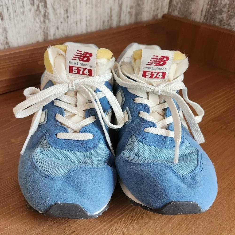 New Balance nylon these sneakers